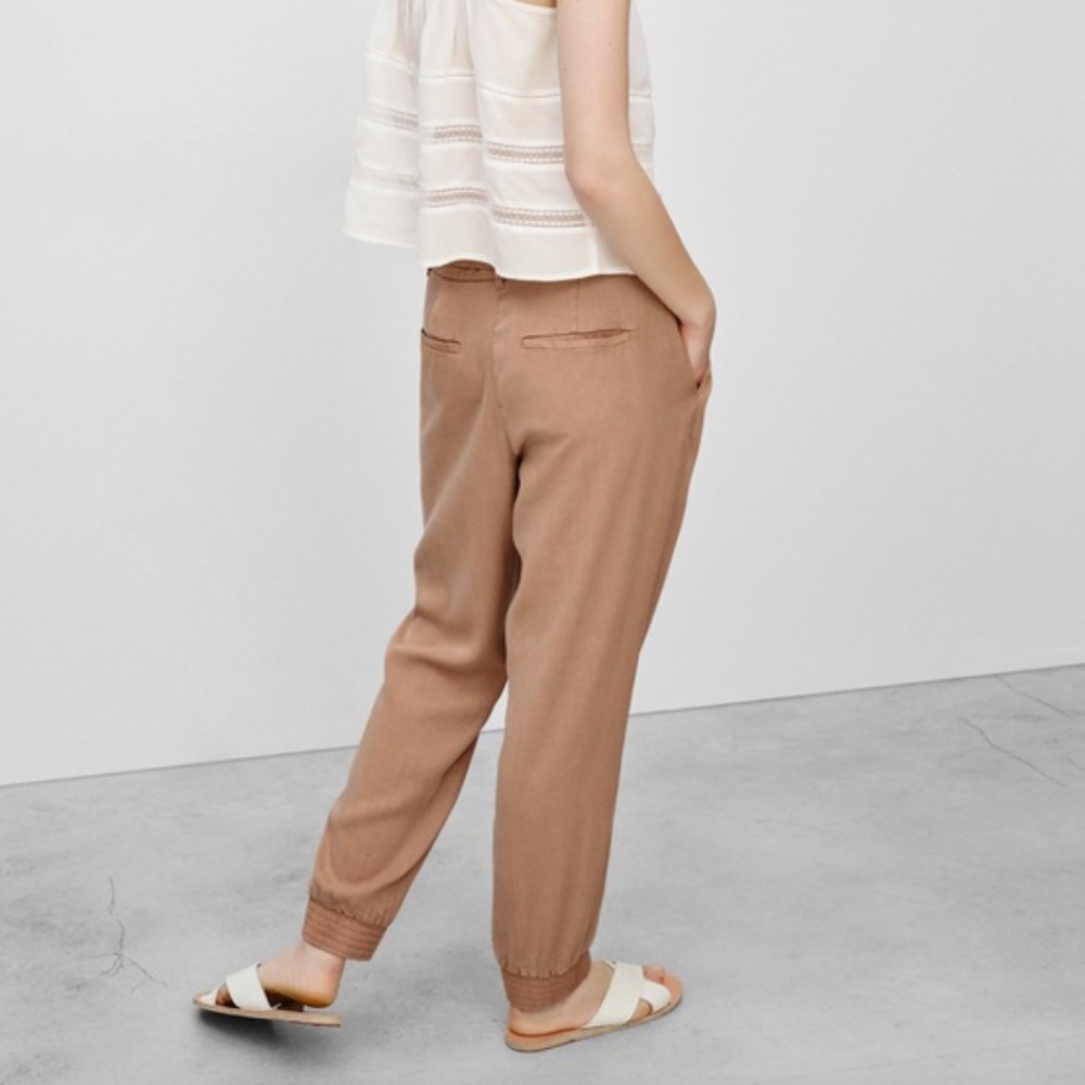 Aritzia Wilfred Ingres Camel Slouchy Jogger Pants